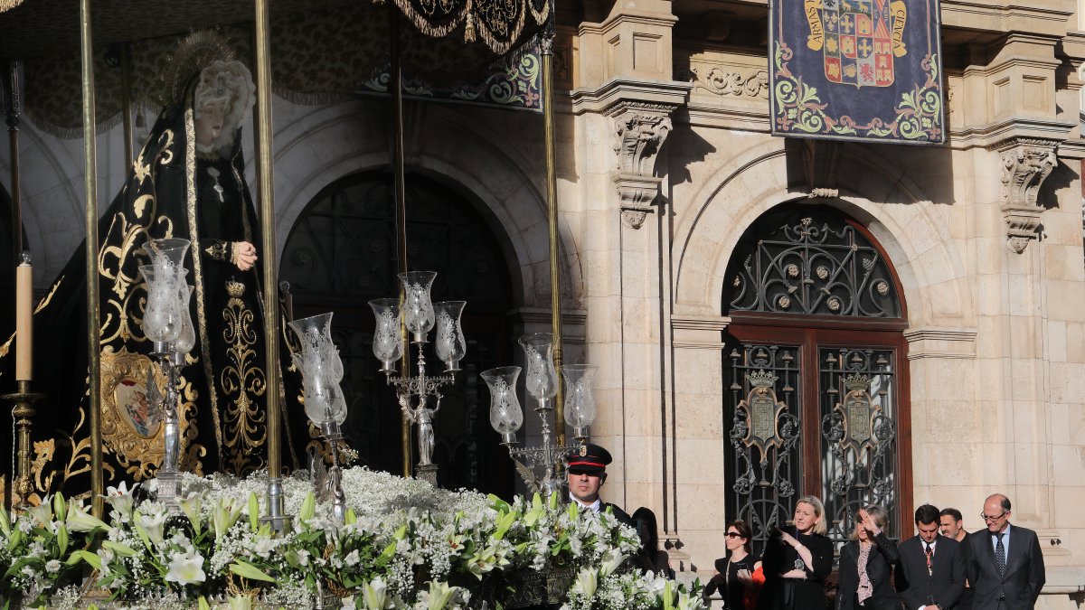 La procesión de la Soledad de la Virgen de la Semana Santa de Palencia.