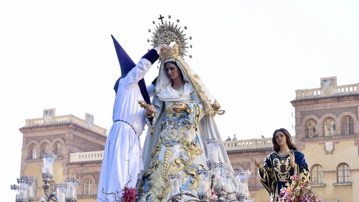 La Real Hermandad de Jesús Divino Obrero organiza la procesión del Encuentro de la Semana Santa de León