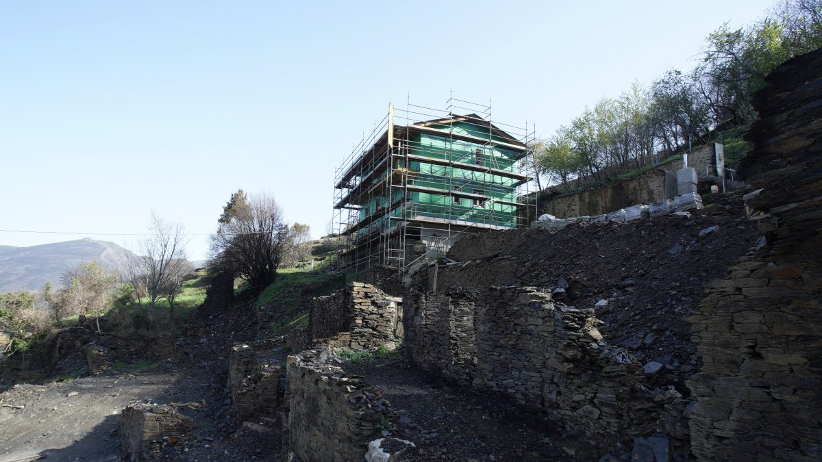 Reconstrucción del pueblo de Lusio (León), afectado por los incendios de agosto del año 2025