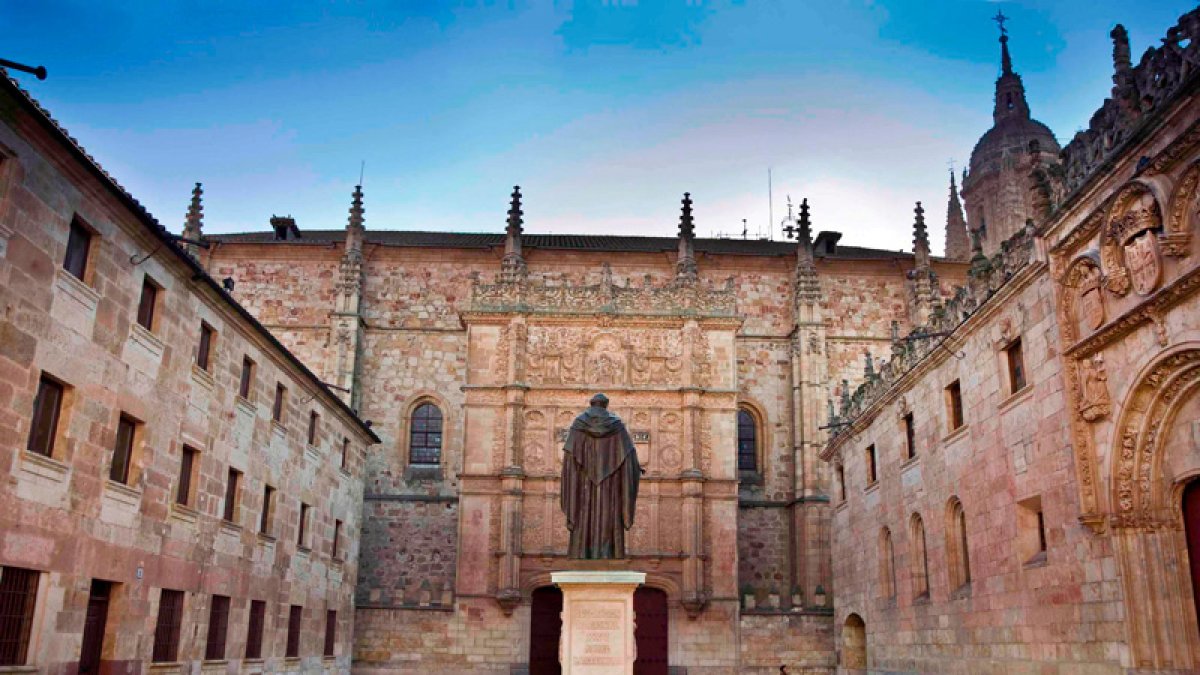Imagen del emblemático patio de las Escuelas Mayores de la Universidad de Salamanca.