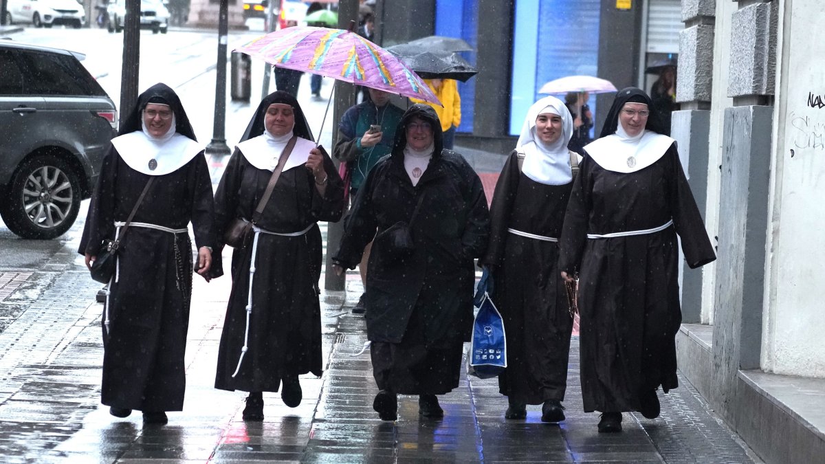 Exmonjas clarisas de Belorado acuden a declarar en Bilbao.