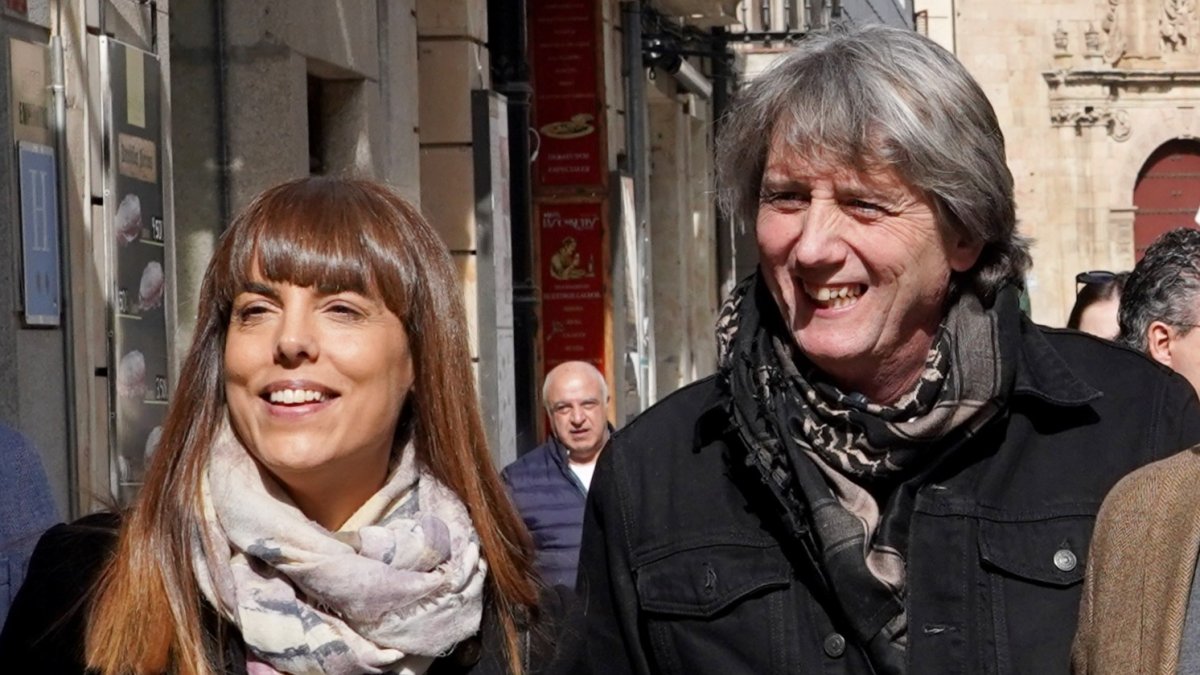 María Sánchez con Carlos Martínez en un acto de la campaña autonómica.
