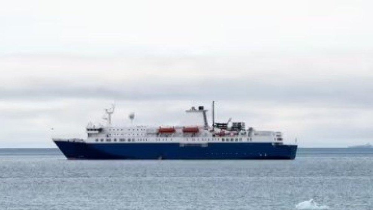 El crucero afectado por hantavirus en el que viaja un burgalés.