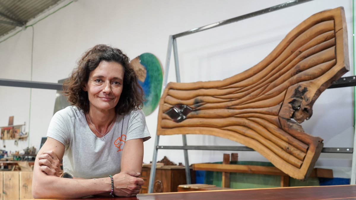 La ebanista y artista leonesa, Reyes Carreño.