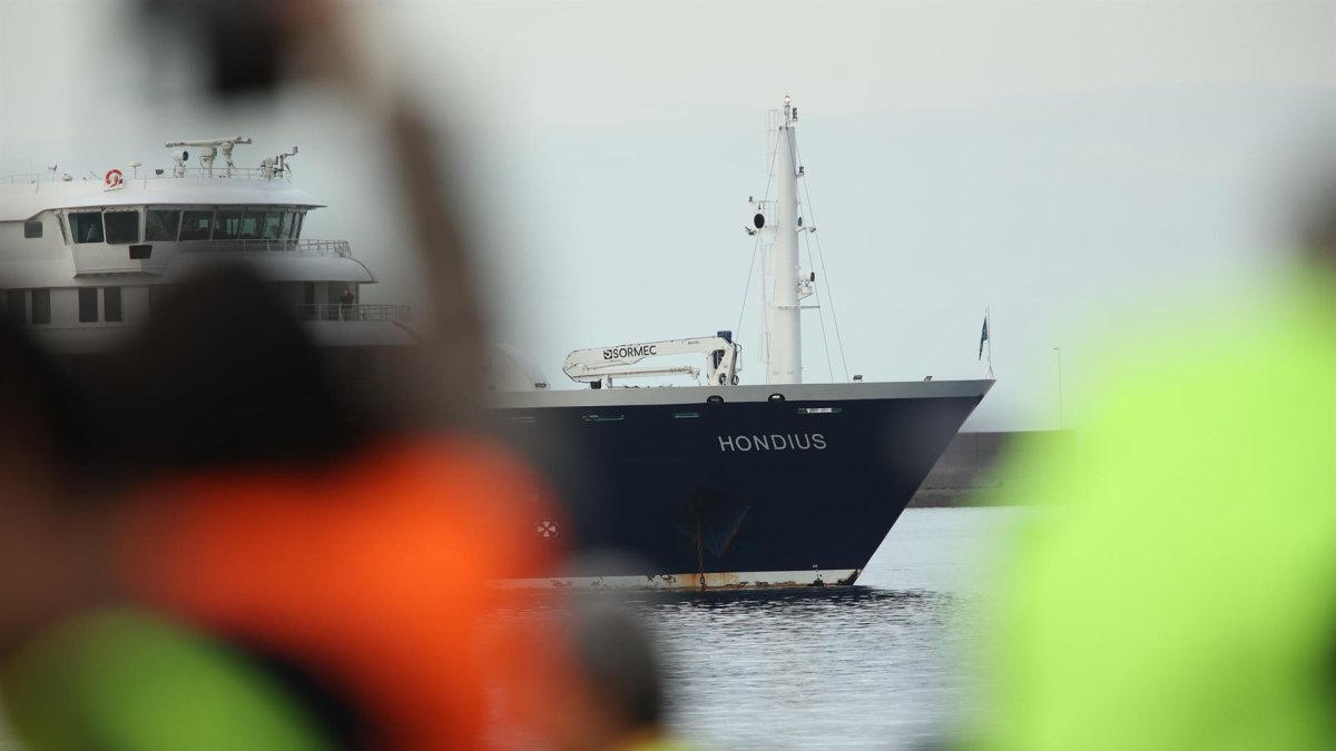 El HM Hondius a su llegada al puerto canario de Granadilla.