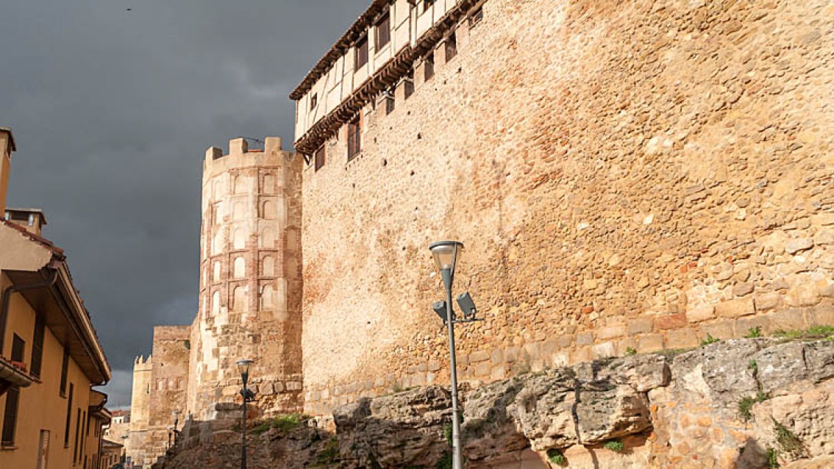 Murallas de la capital de Segovia.