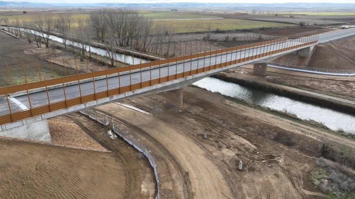 Plataforma entre Amusco y Osorno de la conexión AVE Palencia-Cantabria en una imagen de archivo.