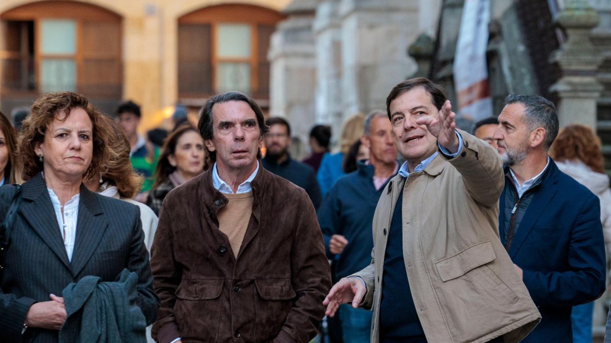 José María Aznar y Alfonso Fernández Mañueco, en Salamanca.