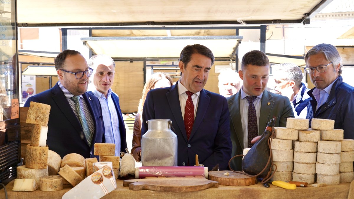 Inauguración de la Feria Iberqueso en Valencia de don Juan (León).