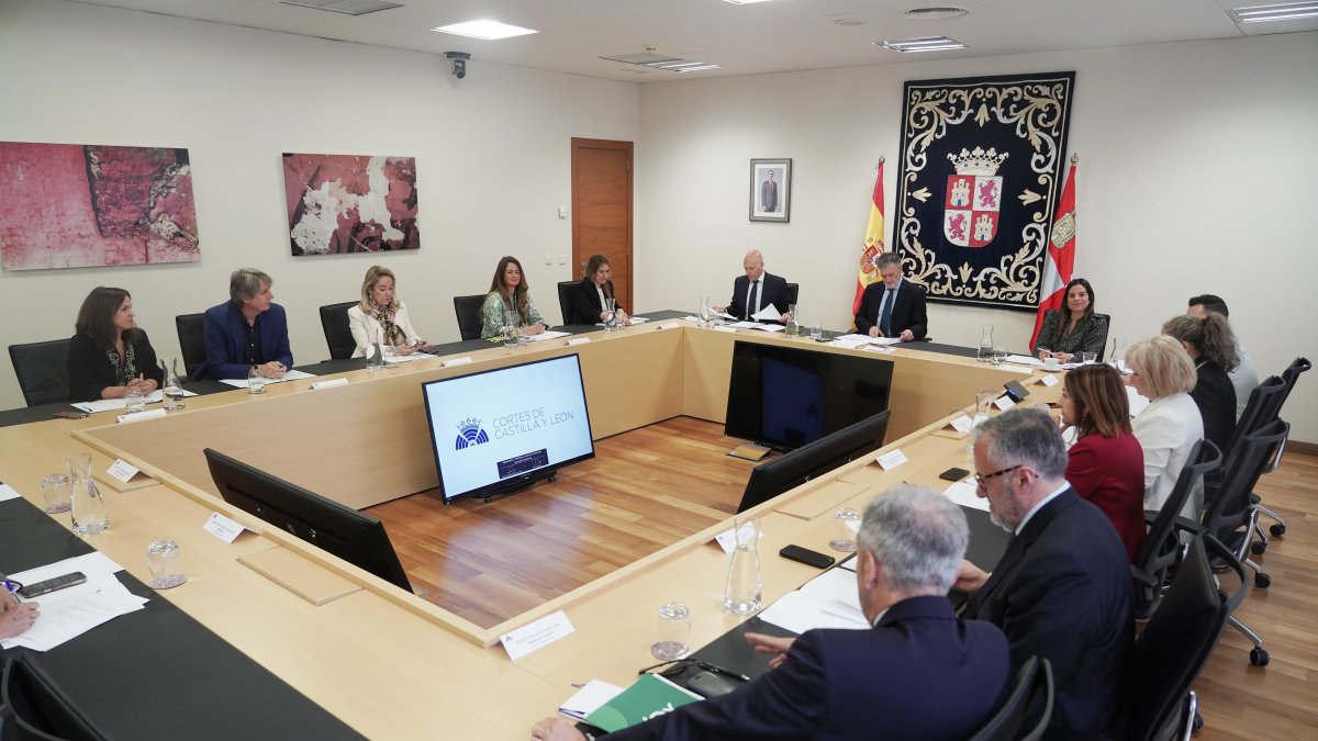 Reunión de la Mesa de las Cortes y de la Junta de Portavoces, en una imagen de archivo.
