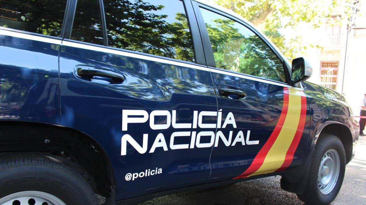 Imagen de un coche patrulla de la Policía Nacional