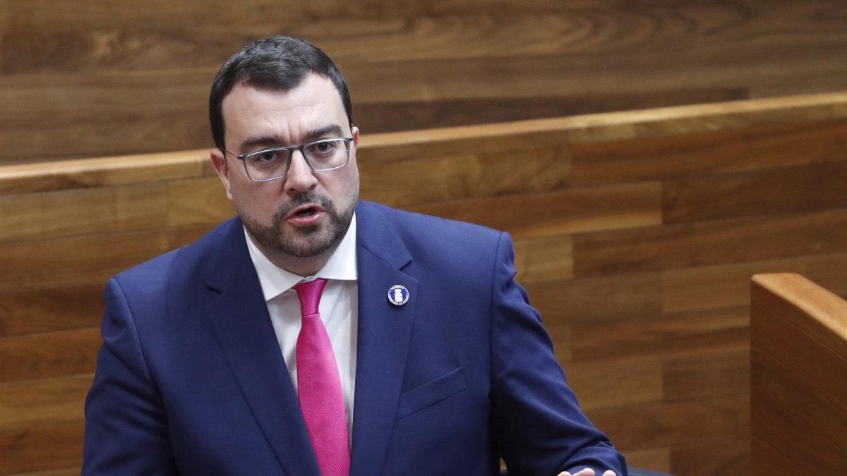 Adrián Barbón