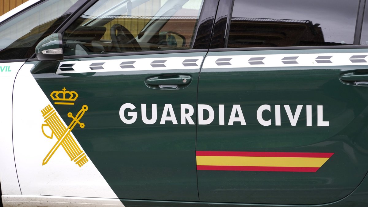 Imagen de archivo de un coche de la Guardia Civil
ALBERTO RUIZ / EUROPA PRESS