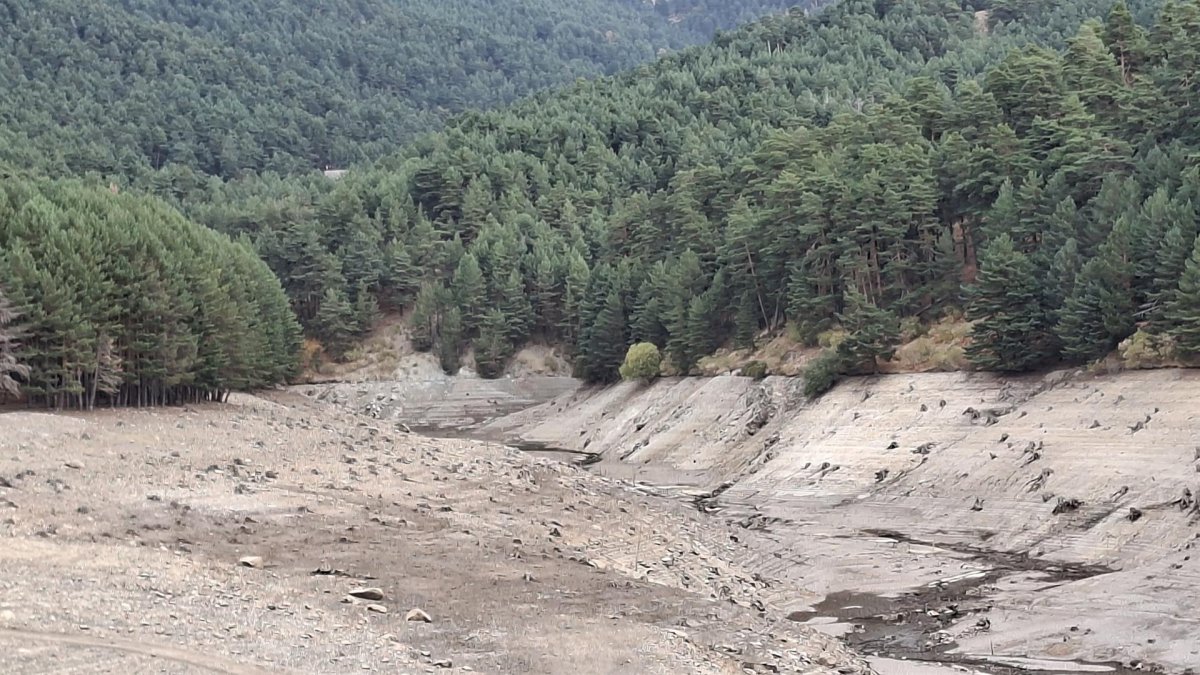 El embalse de El Tejo, ahora vacío.