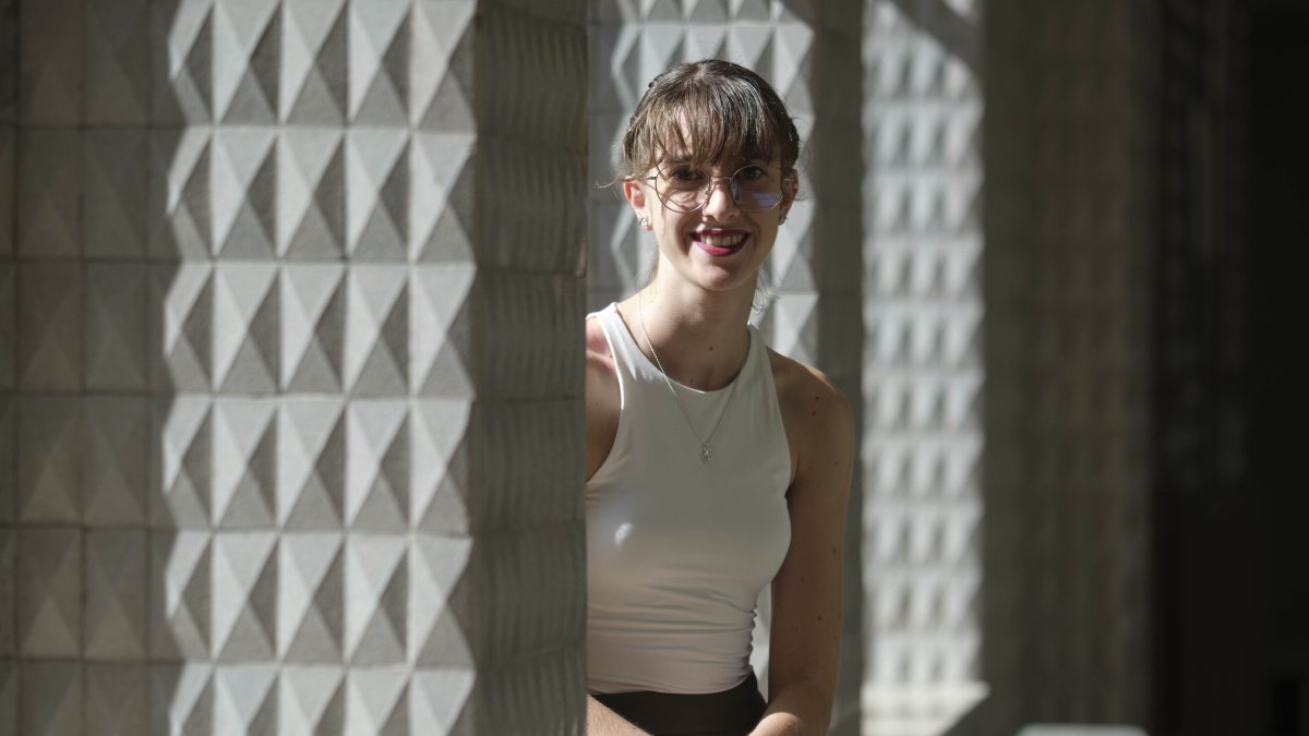 Lucía García Prada, estudiante del Grado en Ingeniería Informática de la Usal que recibe el Premio Alumni al liderazgo.
