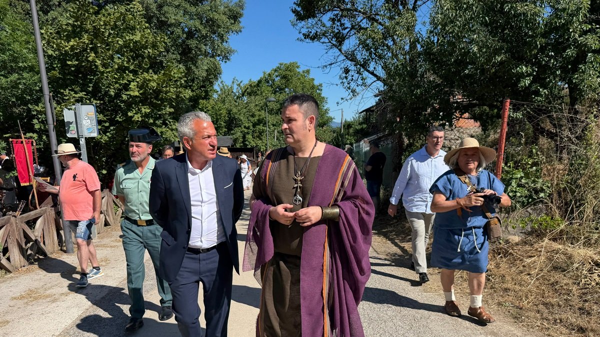 El delegado del Gobierno en Castilla y León, Nicanor Sen, participa en el III Lvdvs Avrvm, en el Centro de Recepción de Visitantes de Las Médulas (León)