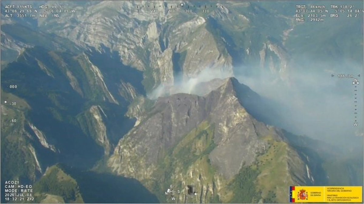 Incendio en Ribota de Sajambre (León).