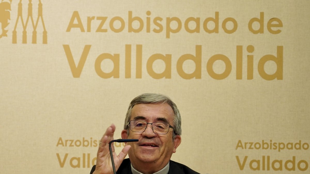 El arzobispo de Valladolid Luis Argüello