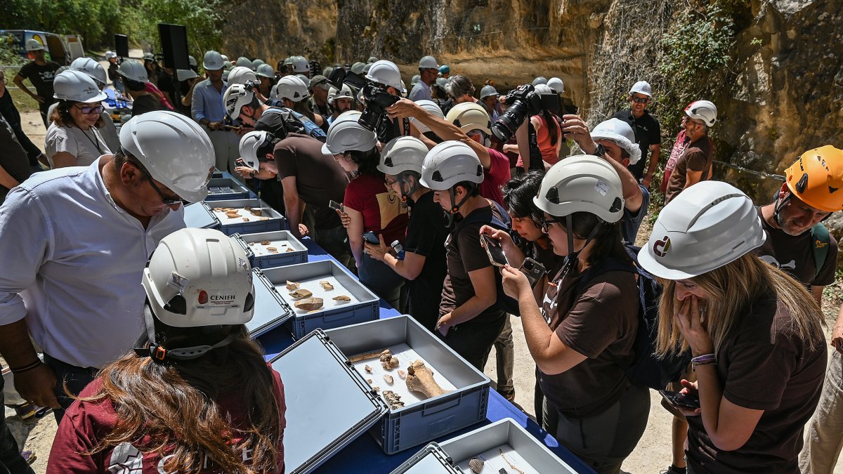 Balance de la campaña de excavaciones Atapuerca 2026 con la participación del consejero de Cultura, Alberto Díaz Pico.