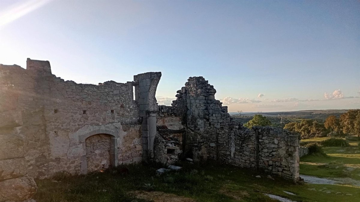 Ermita de Santa María de la Losa y ermita de San Miguel de El Espinar.