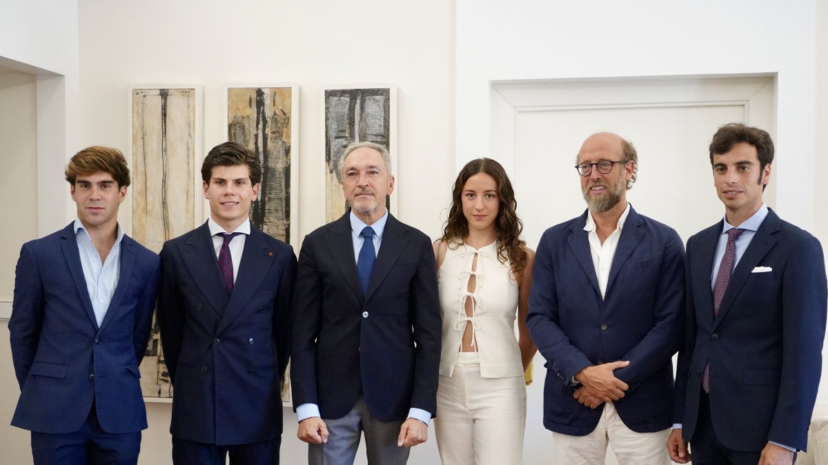 El consejero de Cultura, Turismo y Deporte, Alberto Díaz Pico, recibe a los novilleros finalistas del VII Circuito de Novilladas de Castilla y León.