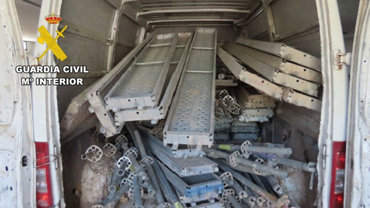 Material intervenido por la Guardia Civil.