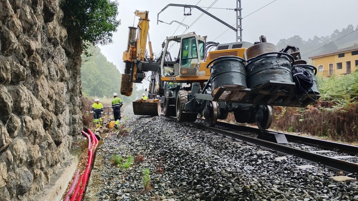 Adif mejora la conexión ferroviaria entre Palencia y Santander