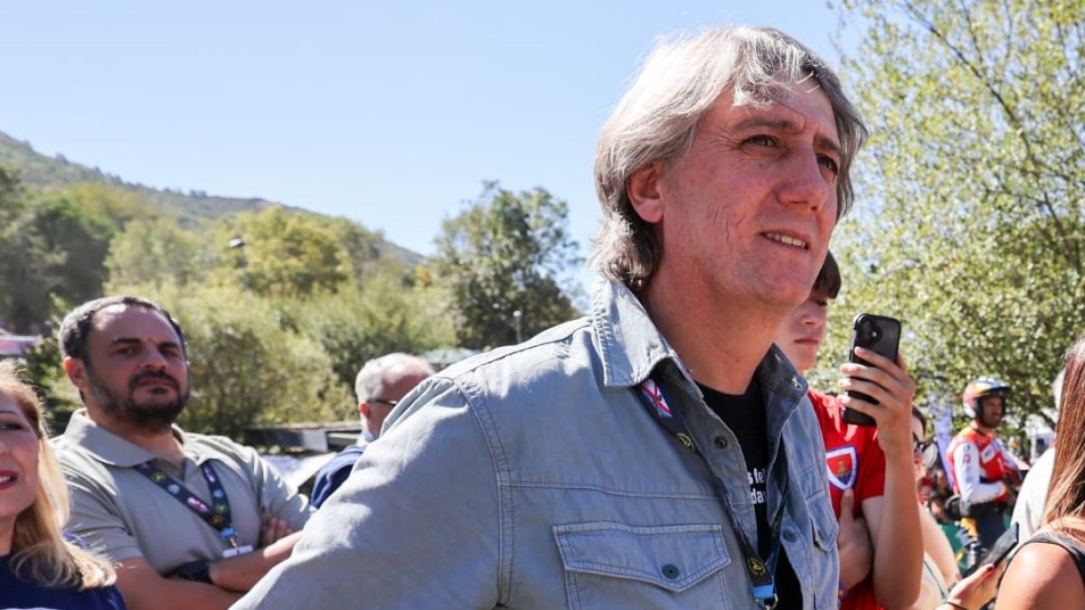 CARLOS MARTÍNEZ.