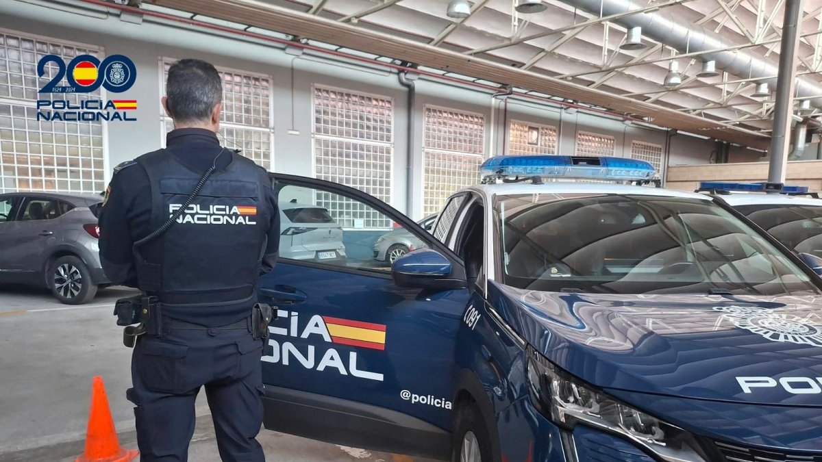 Agente de la Policía Nacional.