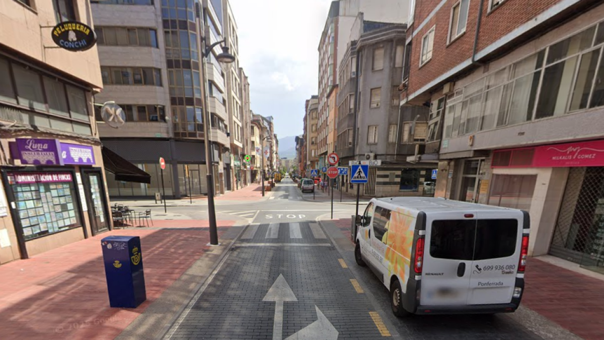 Calle Gral. Gómez Núñez, 28, donde ha tenido lugar el atropello.