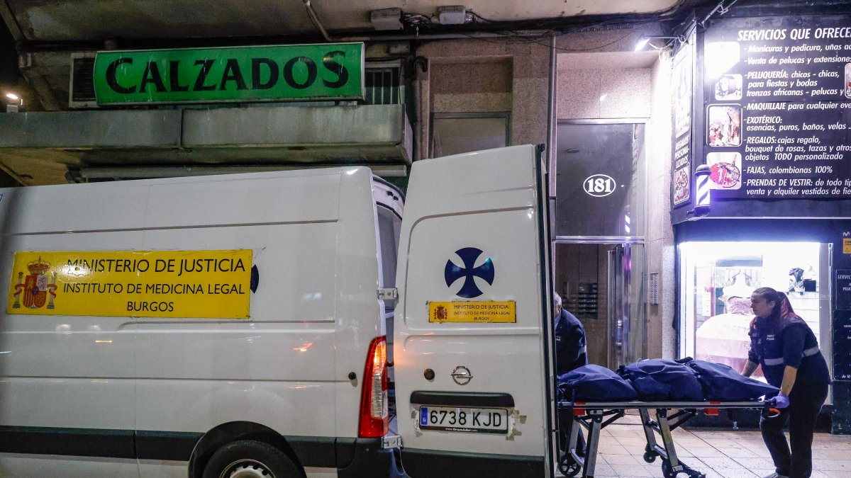 El levantamiento del cadáver se produjo pasadas las 20.30 horas.