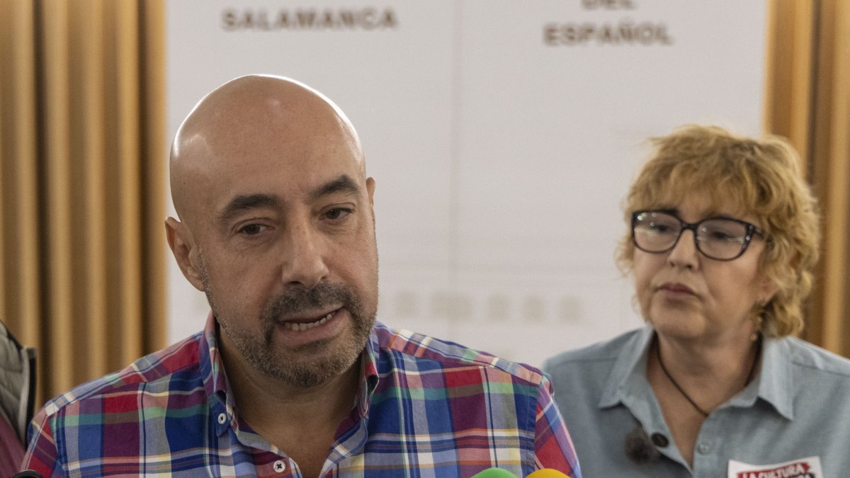 Los secretarios generales de CCOOCyL y UGTCyL, Ana Fernández de los Muros y Óscar Lobo San Juan.