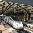 Tren Avant en la estación de trenes Campo Grande de Valladolid.- ICAL