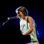 La cantante Amaia Romero durante su concierto en el Universal Music Festival en el Teatro Real de Madrid