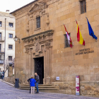 Los agresores entraron al Instituto Antonio Machado de Soria, donde la víctima es alumna