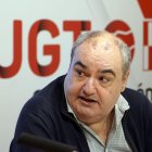 El secretario general de UGT Servicios Públicos de Castilla y León, Tomás Pérez, presenta en rueda de prensa su propuesta para los puestos sanitarios de difícil cobertura.
