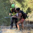 Imagen del rescate de la senderista en la tarde del sábado.