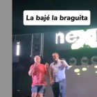 Antonio Martín Hernández, alcalde de Vita sobre el escenario. Imagen de la cuenta de X de Pablo Fernández, cogida de radfem_guada