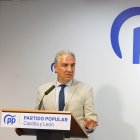 El vicesecretario de Coordinación Autonómica y Local del PP, Elías Bendodo, en la clausura de la reunión del Comité Ejecutivo Autonómico del PPCyL.