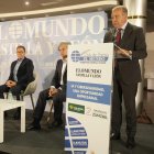 El director general de Caja Rural Zamora, Cipriano García, presenta el foro