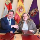 Borja Suárez, presidente de la Diputación de Burgos, y Cristina Ayala, alcaldesa de Burgos.