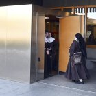 Imagen de archivo de varias de las clarisas de Belorado en los juzgados de Burgos el pasado mayo.