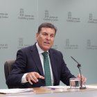 El consejero de Economía y Hacienda y portavoz, Carlos Fernández Carriedo, comparece en rueda de prensa posterior al Consejo de Gobierno.