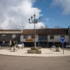 Plaza mayor de la localidad leonesa.