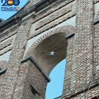 Un dron se estrella contra una espadaña de la muralla de Ávila