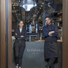 En la imagen, Ricardo Temiño junto a su pareja, Cristina Lázaro.