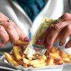 El consumo de productos ultraprocesados y grasas está detrás de muchos casos de obesidad.