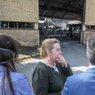La alcaldesa de Burgos, Cristina Ayala, visita las cocheras municipales, incendiadas en la madrugada