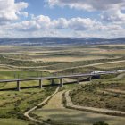 Infografía de un viaducto en el tramo Burgos-Vitoria.