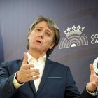 El portavoz socialista, Carlos Martínez Mínguez, durante su comparecencia en las Cortes.